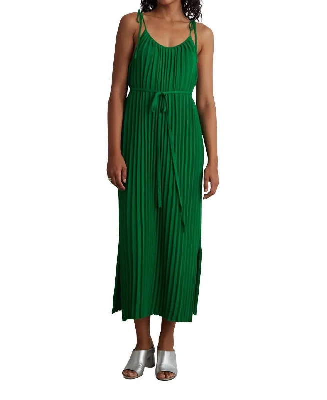 Simone Pleated Midi Dress In Kelly Green